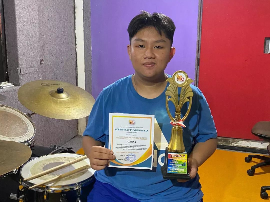 Juara 2 “Music Instrument Competition” Bee Creative Event Organizer